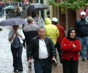 Las condiciones de lluvias y las bajas temperaturas permanecerán durante las próximas 72 horas.