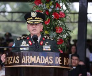 La audiencia de declaración de imputado contra el exjefe de las FF AA, Roosevelt Hernández, se reprogramó para el 19 de agosto, generando suspicacia en el gremio periodístico y en organizaciones de derechos humanos.