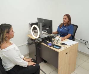 Los centros de emisión de pasaporte están habilitados las 24 horas del día en el aeropuerto Palmerola y en el Ramón Villeda Morales; en Toncontín atienden de 6:00 AM a 6:00 PM.