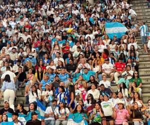 Miles de hondureños se encuentran en situación irregular en España.