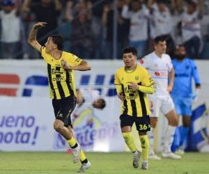 Imágenes del desarrollo del partido.