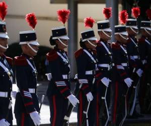 Un ambiente de alta vigilancia y expectativa se vive este domingo en las afueras del Congreso Nacional, donde autoridades de seguridad mantienen un amplio despliegue militar y policial con motivo del inicio del nuevo período legislativo y municipal en el país.