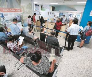 En el edificio de Atiende, Entiende y Resuelve los capitalinos pueden realizar trámites como solicitar o renovar permisos de operación.