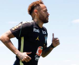 Neymar se perdió el primer juego de Brasil por una lesión.