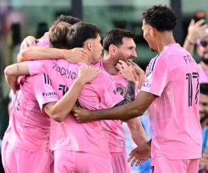 Imágenes del desarrollo del partido.