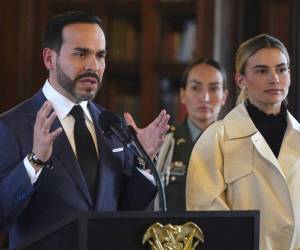 Gobierno de Colombia declara emergencia económica tras terremoto que deja 265 muertos.