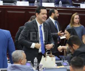 Emilio Hércules, ministro de Finanzas, estuvo presente en la aprobación del presupuesto.