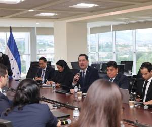 El Gabinete Económico de Honduras recibió a la misión técnica del Fondo Monetario Internacional (FMI) para iniciar la sexta y última revisión semestral del acuerdo económico vigente entre 2023 y 2026.