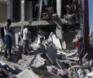 Unos 20 edificios sufrieron graves daños en la ciudad de Cali, que hace tres días fue escenario de la investidura del nuevo presidente colombiano, Abelardo de la Espriella, a consecuencia del terremoto de magnitud 7,4 que sacudió este lunes la mayor parte del país, con epicentro en la zona del Pacífico.