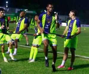 Noche de fútbol en la ciudad de las maquilas de Honduras.