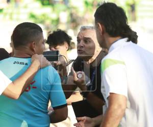 Momento en que Lavallén está encarando a Jefferson Escobar.