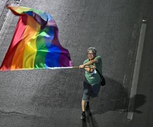 El comité organizador local había designado con anterioridad que el encuentro que se dispute en esa fecha estaría dedicado en apoyo a esa comunidad.