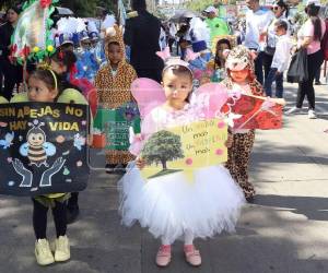 La AMDC detalló los recorridos que tendrán restricciones vehiculares y pidió a los conductores tomar rutas alternas durante las actividades cívicas.