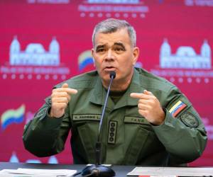 Padrino López califica de asedio la presencia militar en el Caribe y ratifica la soberanía venezolana.