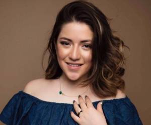 ‘Nat Melo’, de 19 años, dice ser artista, cantante y chef.