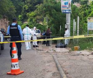 El cuerpo de una persona, cuya identidad aún se desconoce, fue encontrado dentro de una bolsa negra en la calle principal de la colonia Nueva Suyapa.