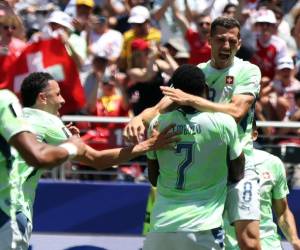 Imágenes del desarrollo del partido.