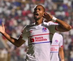 Jerry Bengtson se convirtió en el máximo goleador de la Liga Nacional estando en el Olimpia.