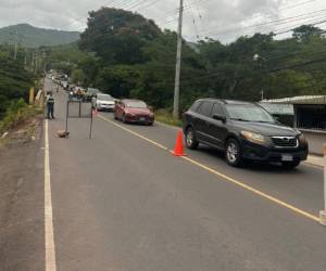 Como parte de la intervención también se contempla colocar una nueva base para la carretera, una carpeta asfáltica y reconstruir el puente existente en el tramo intervenido.