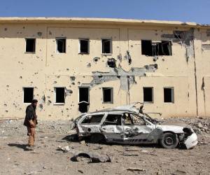 Pakistán ordenó el cierre preventivo de centros educativos en varias zonas por una amenaza de<b> atentados suicidas </b>vinculados al conflicto fronterizo con los talibanes.