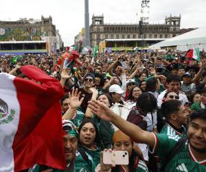 El Gobierno de la Ciudad de México elevó este miércoles a cuatro el número de personas fallecidas durante los festejos por el triunfo de México sobre Ecuador en el Mundial 2026, mientras las autoridades continúan investigando qué provocó la asfixia que causó la muerte de las víctimas. ¿Qué lo habría propiciado?