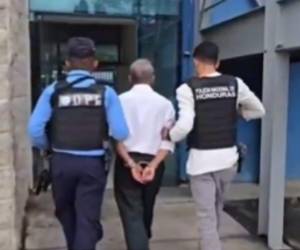 El detenido fue capturado en la colonia Covitral, en El Progreso, Yoro, tras una orden de aprehensión vigente.