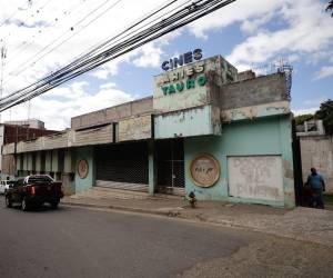 Miles de personas fueron al cine Aries y Tauro antes del cable y la televisión, donde salas eran espacios seguros de encuentro, emoción y sana diversión en la capital.