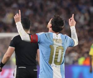 Messi anotó de penal el 3-0 y también brindó dos asistencias.