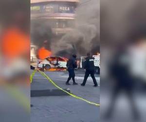 En varios estados están quemando carros los miembros del cartel.