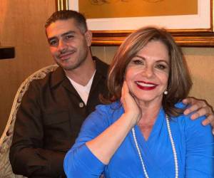 Hijo de un político y una famosa actriz mexicana, Omar García Harfuch se ha convertido en uno de los miembros del gobierno mexicano más populares de la actualidad. Aquí todo lo que debes saber sobre su vida y familia.