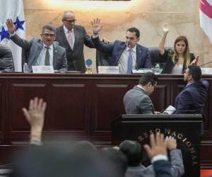 Desde hace varios meses que la bancada del Partido Liberal trabaja en la contrapropuesta, se espera que la próxima semana se logren los consensos y aprobar esta normativa. Para la aprobación de esta normativa se necesitan 65 votos.