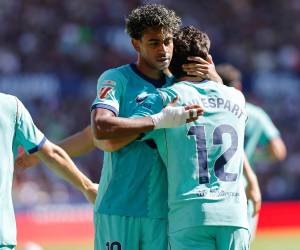 Xavi Espart no perdonó en la primera ocasión de peligro que generó el Barcelona.