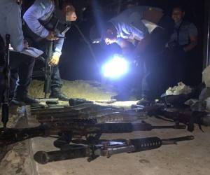Fusiles y armas de grueso calibre, incluido un lanza cohetes anti tanques de origen ruso, fueron desenterrados y decomisados por las autoridades policiales, en el Valle de Amarateca.