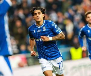 El catracho celebró con todo la anotación que le dio el empate a su equipo.