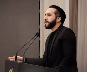 La ley es impulsada por el presidente Nayib Bukele obliga al sector público a otorgar el beneficio.