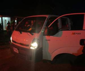 Una de las víctimas fue interceptada por desconocidos quienes le dispararon en reiteradas ocasiones hasta quitarle la vida.