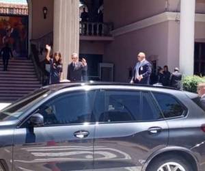 Noem arribó este domingo a Tegucigalpa, con la finalidad de reunirse con el presidente Asfura, para abordar temas de seguridad.