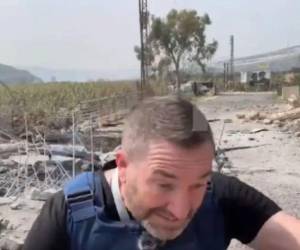 Cobertura en vivo termina en explosión: periodistas logran escapar en el Líbano.