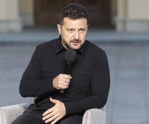 El presidente ucraniano ve en detener las líneas actuales la forma real de acabar la guerra, pero pide que Kiev tenga voz en cualquier negociación.