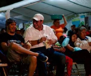 A 13 días de protesta del edil capitalino, vecinos reclaman calles dañadas, proyectos inconclusos y escasa atención a comunidades afectadas por inundaciones.