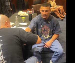 Teófimo López alista sus detalles para el inicio de la pelea contra Shakur.