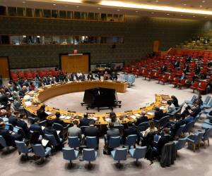 La resolución fue aprobada con la abstención de los dos países.