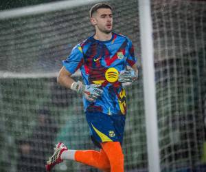 El Barcelona llega al juego ante Racing luego de ganar la Supercopa de España.