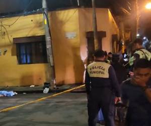 En la lamentable escena se escuchaban los gritos desgarradores del hombre que clamaba por la joven.