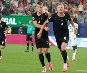 Erling Haaland ha vuelto a marcar otro doblete con la selección de Noruega en su primer Mundial.