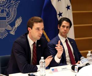 El Subsecretario de Estado para Asuntos Energéticos y Empresariales de Estados Unidos, Caleb Orr (izquierda) y Director Ejecutivo de la Corporación Financiera de Desarrollo Internacional (DFC), Ben Black, dieron detalles sobre la visita oficial a Honduras.