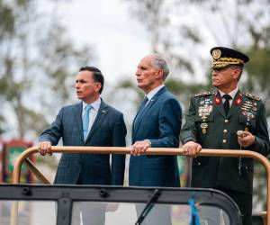 El presidente de la República, Nasry Asfura, participó este jueves en la celebración del Día del Soldado Hondureño, acto que se desarrolló en Campo de Parada Marte.