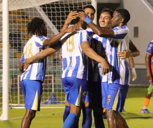 Imágenes del desarrollo del partido.