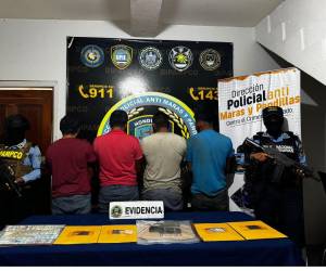 Los cuatro capturados en la estación policial en la ciudad de Ocotepeque.
