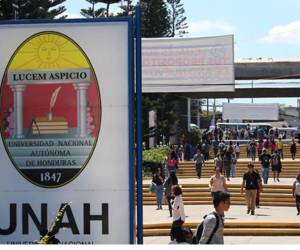 Miles de estudiantes retornaron a la máxima casa de estudios ante el inicio del primer periodo académico 2026.